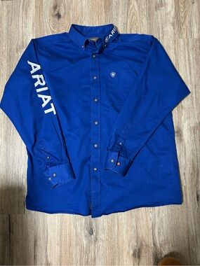 Ariat Men’s Cobalt Blue Long-Sleeve Button-Down Shirt with Logo Sleeve